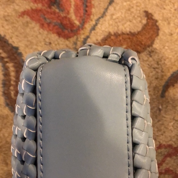 NWT Robins egg blue Guess vegan leather woven bag. - Picture 6 of 11